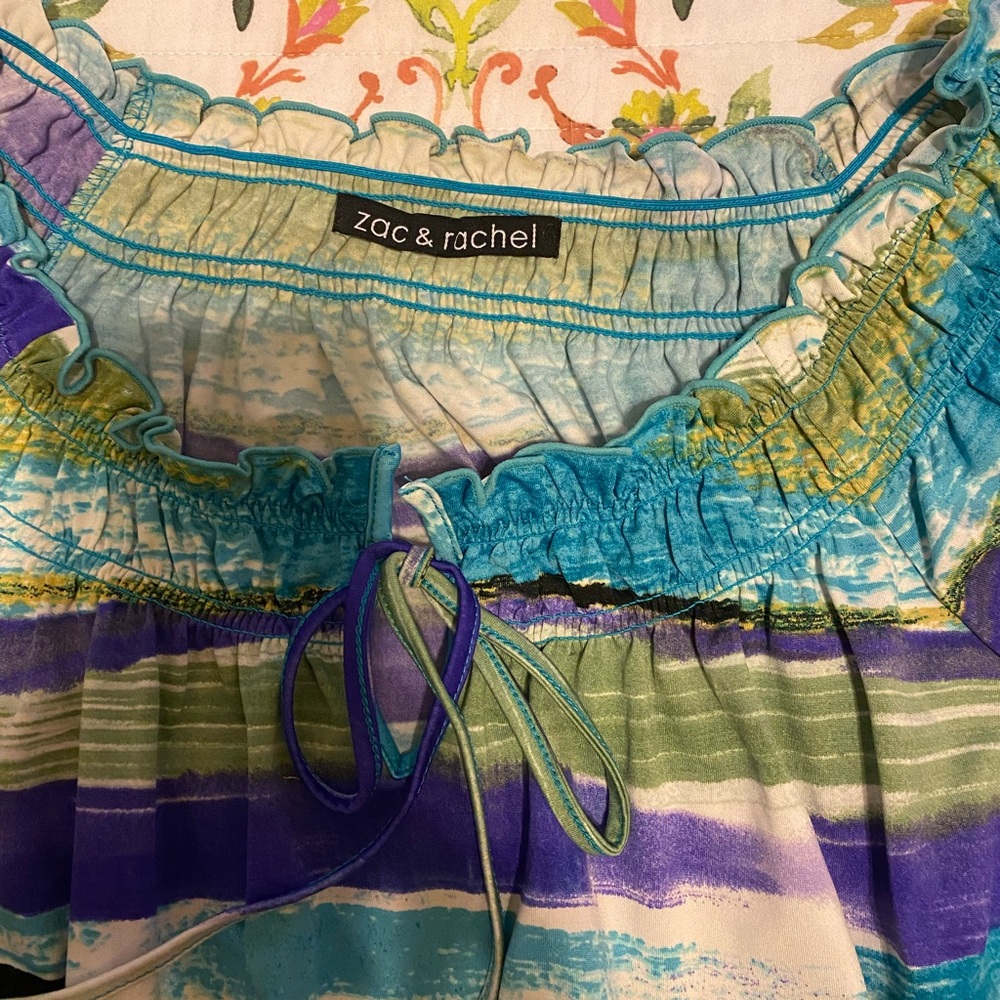 Precious Multi Colored Top With Detail, Size L , … - image 2